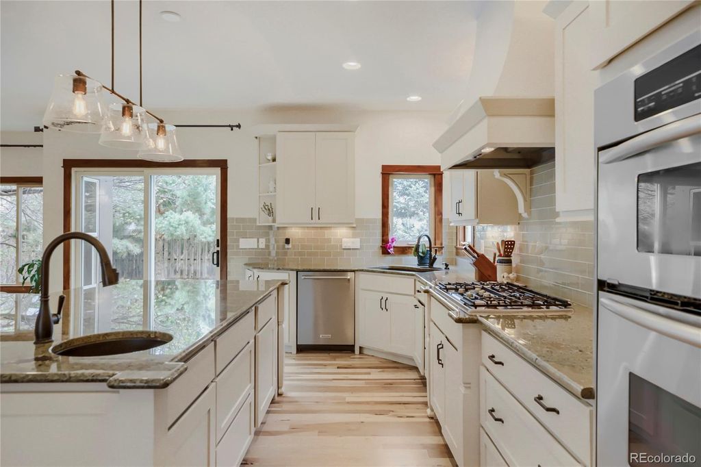 Photo of 472 Durango Avenue, Broomfield, CO 80020 (MLS # 8811165)