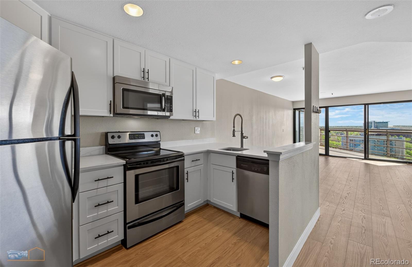 100 Park Avenue 1305