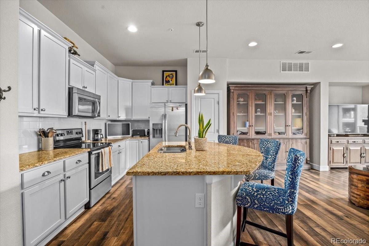 303 Inverness Way 208