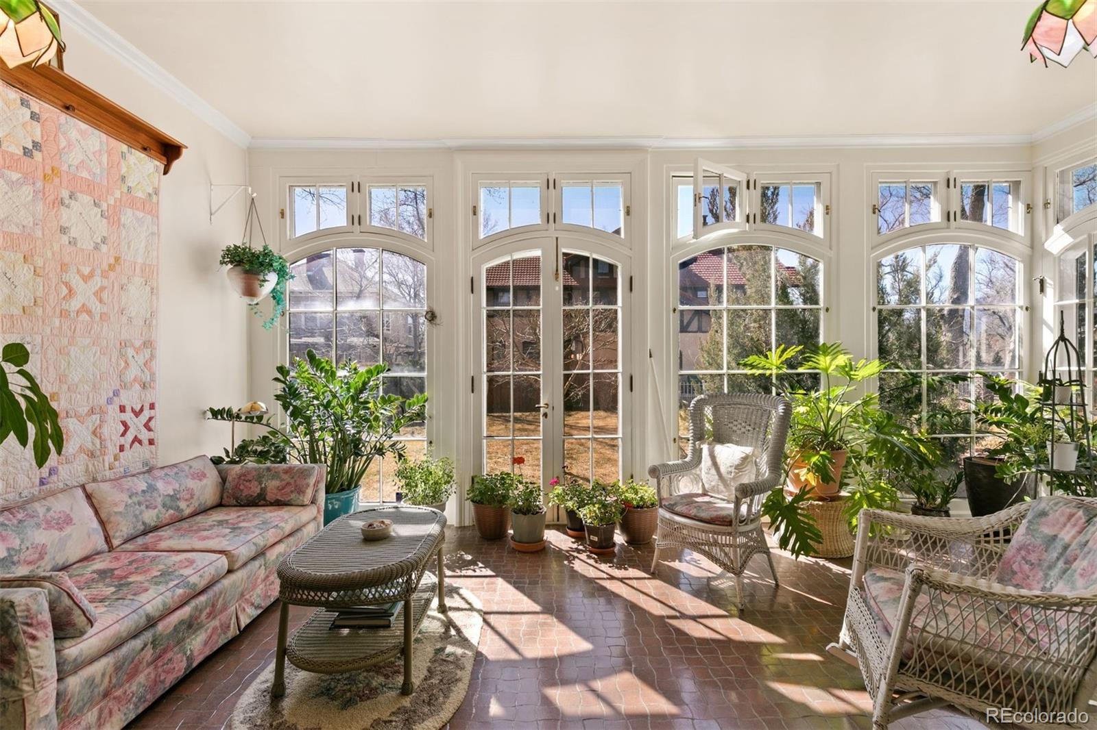 1415 N Cascade Avenue