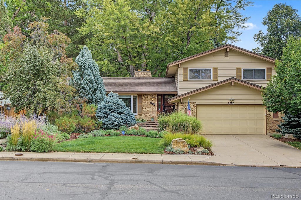 Photo of 2532 S Yarrow Street, Lakewood, CO 80227 (MLS # 6037291)