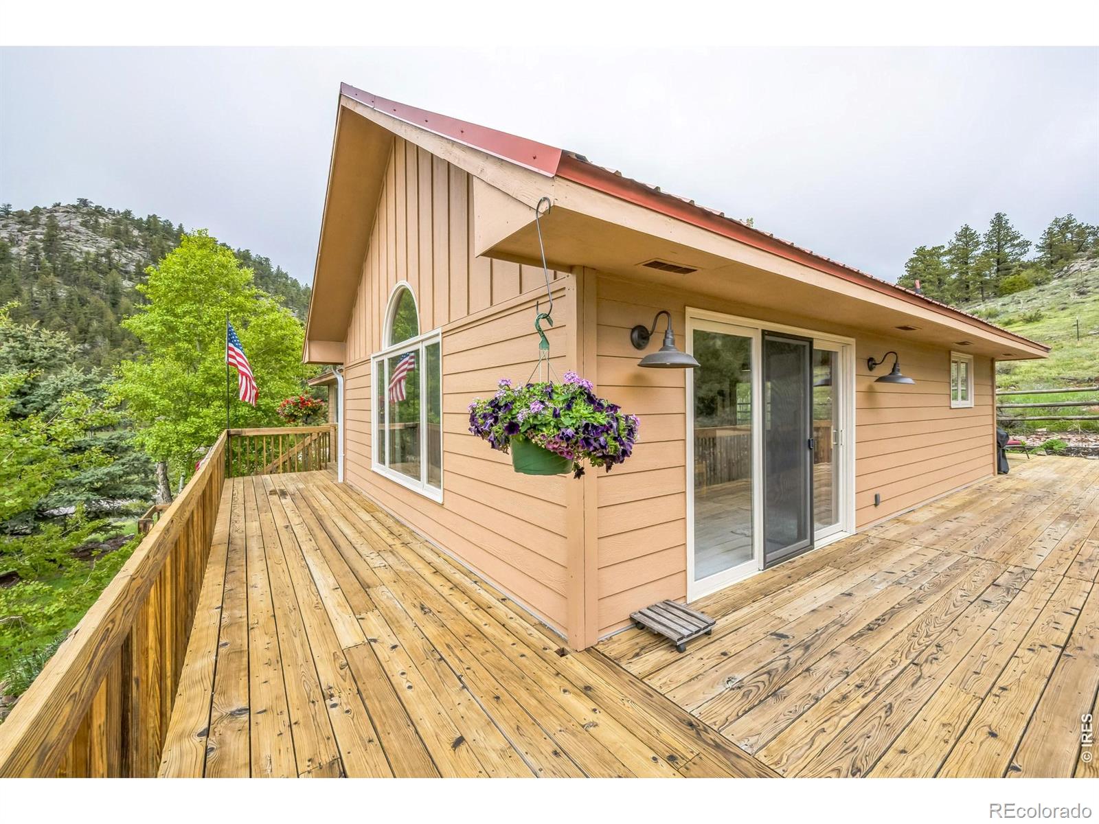 17284 W County Road 74e Highway