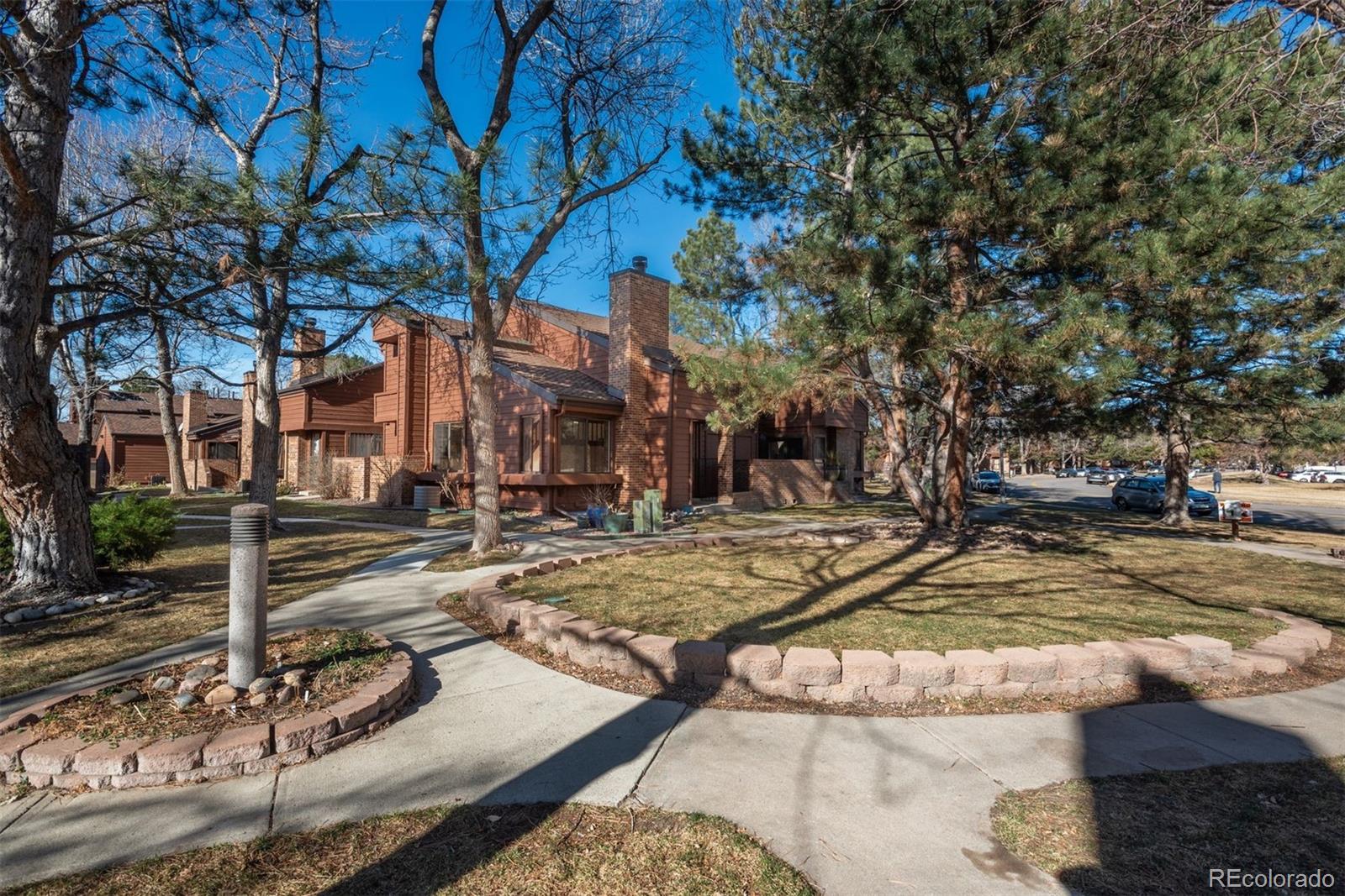 2685 S Dayton Way 228