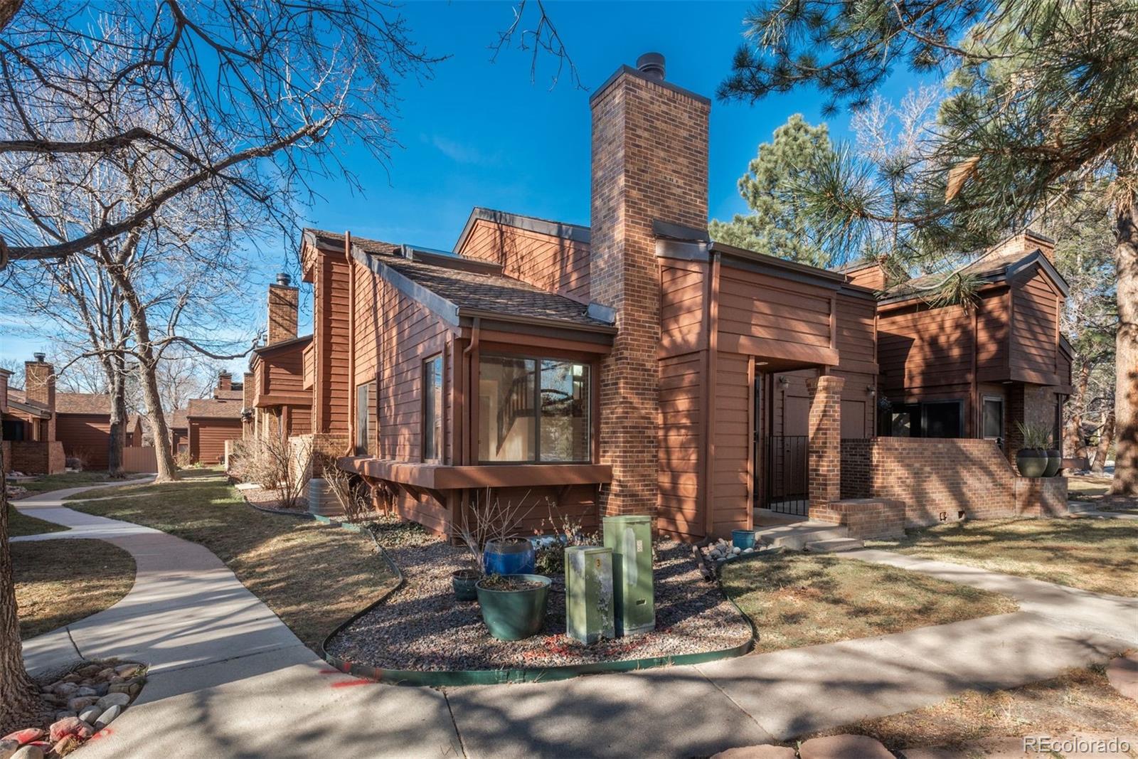 2685 S Dayton Way 228