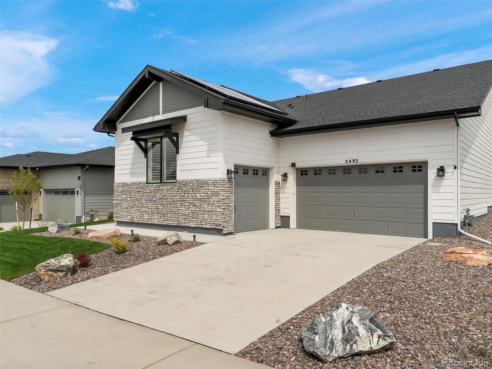 5492 Woodroot Point