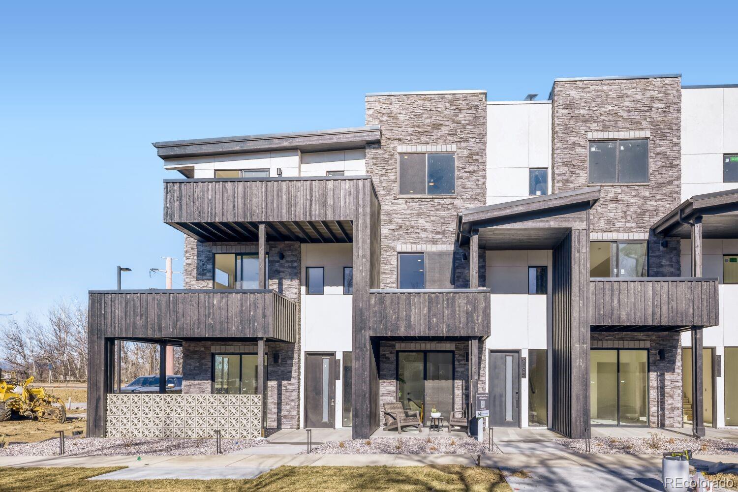 9195 Pierce Street 1