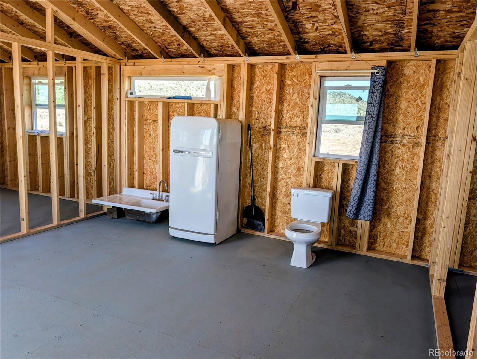 10 Acres Aardvark Road