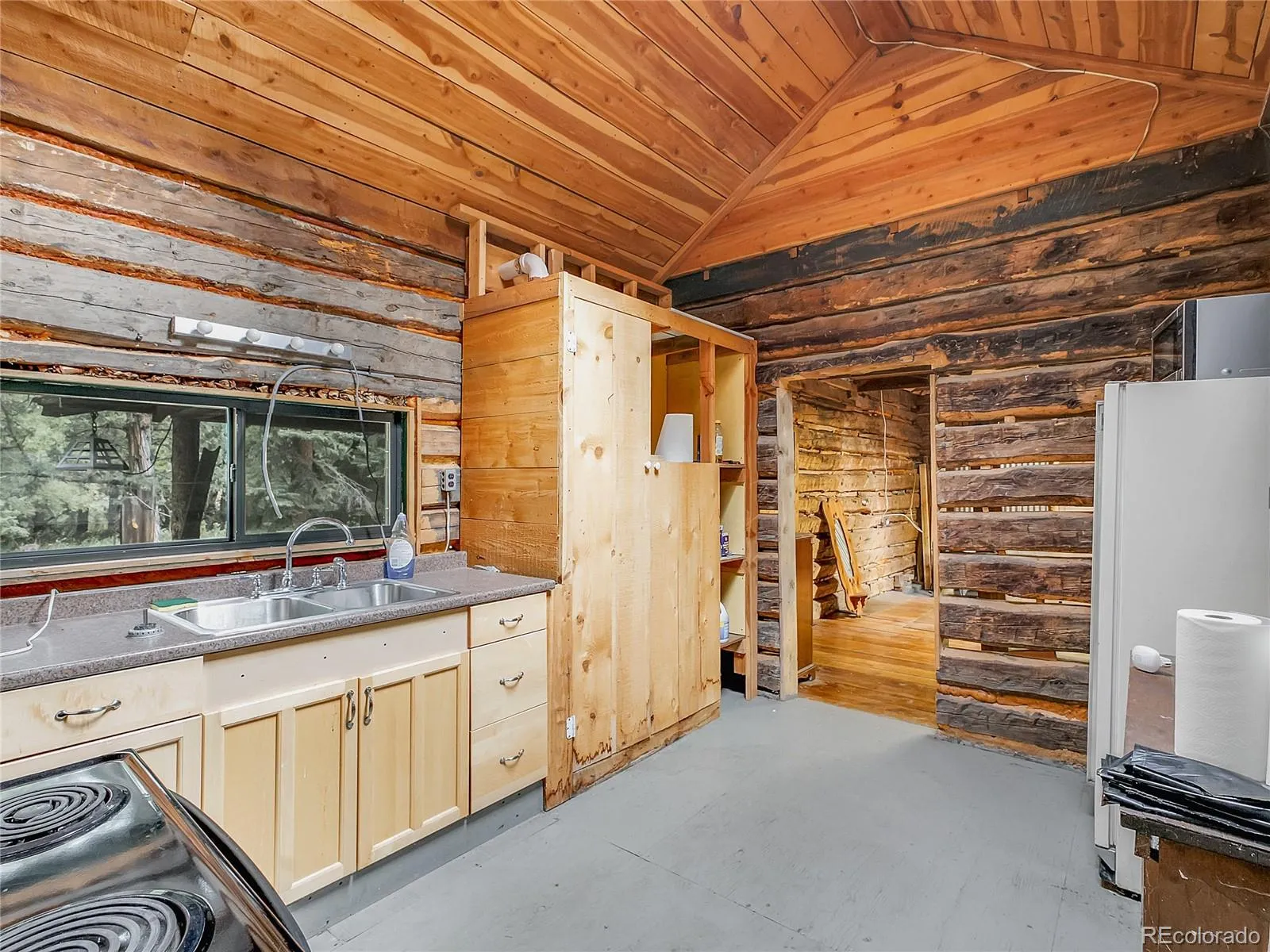 Indian Hills, Colorado 80454, United States, 1 Bedroom Bedrooms, ,Residential,Active,213596