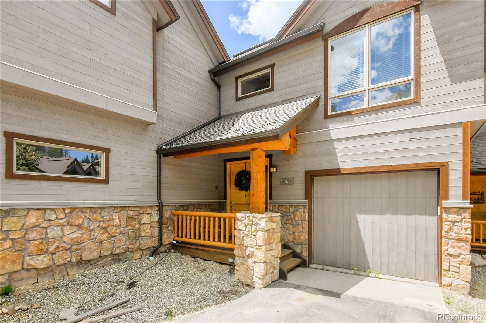 203 Antler Way 2-203