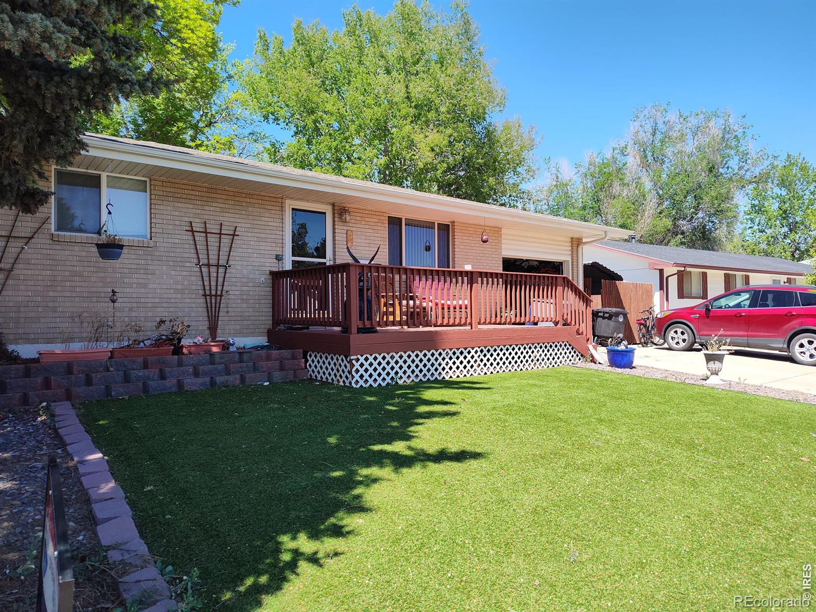 2 Forsyth Drive