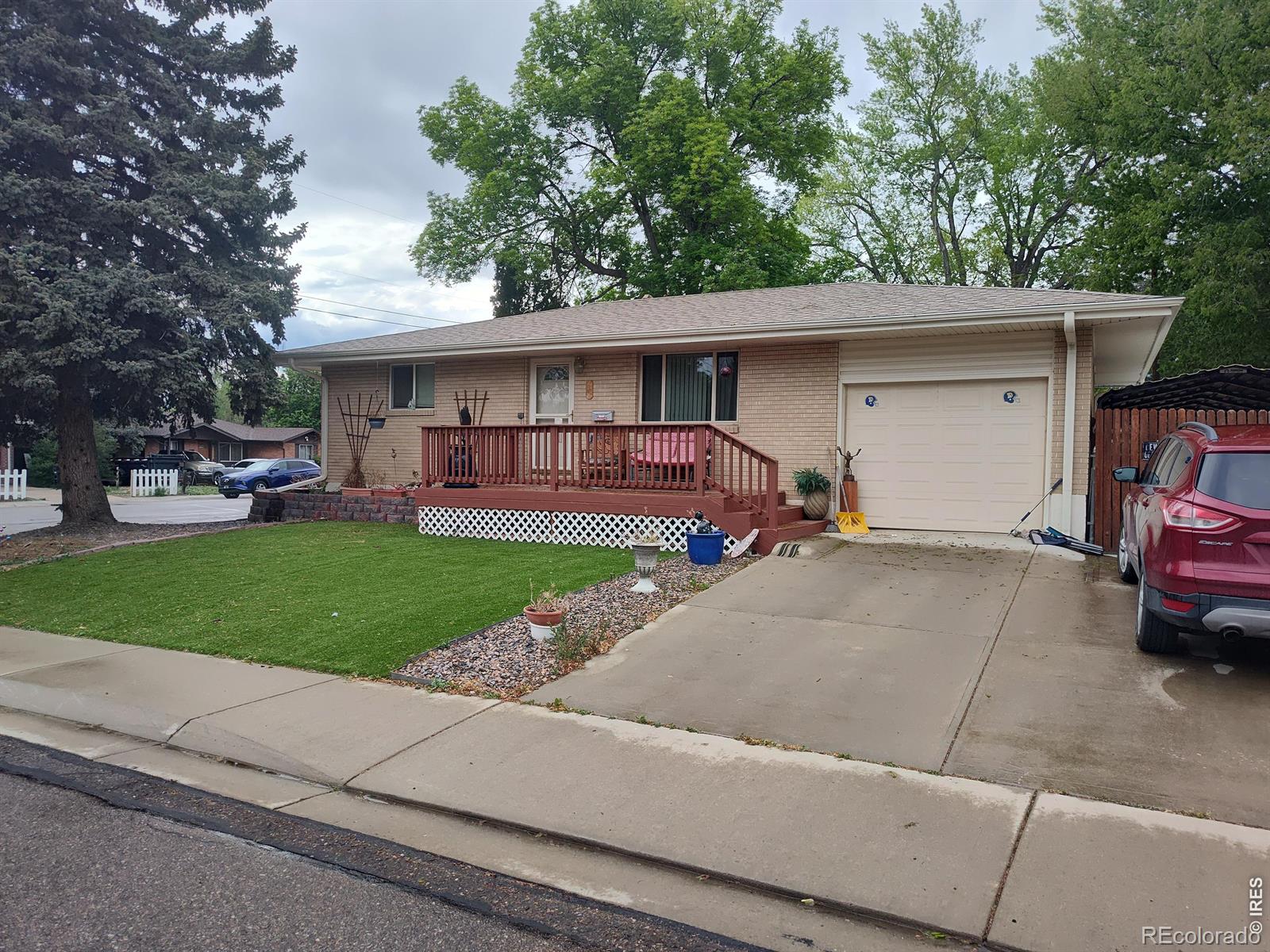 2 Forsyth Drive
