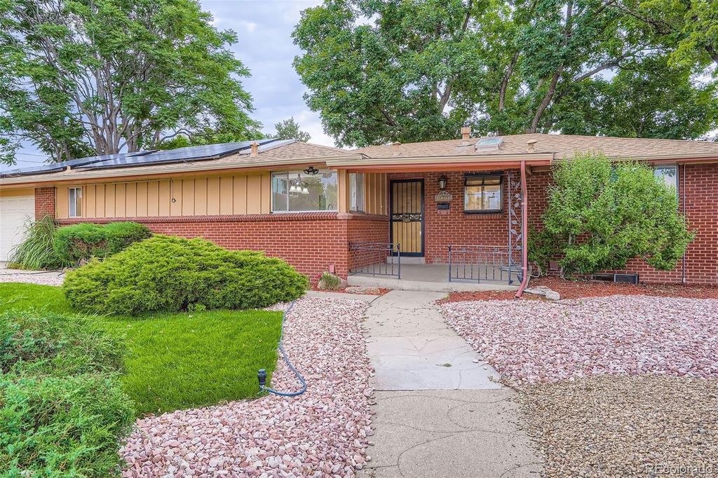 Photo of 7801 W 39th Avenue, Wheat Ridge, CO 80033 (MLS # 9279758)