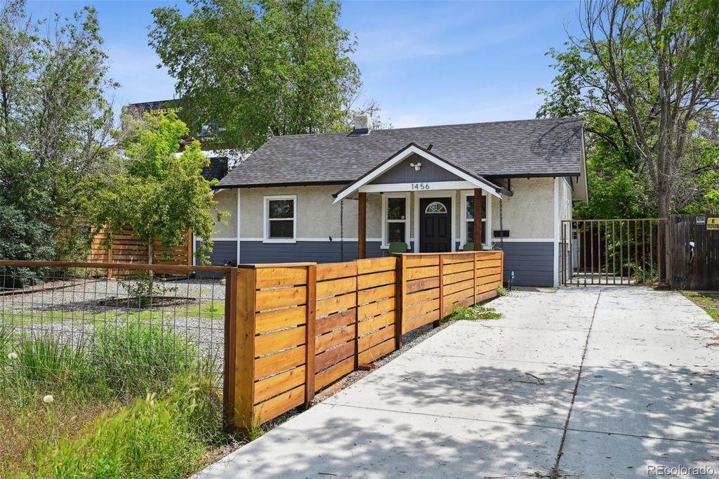Photo of 1456 Syracuse Street, Denver, CO 80220 (MLS # 2497557)