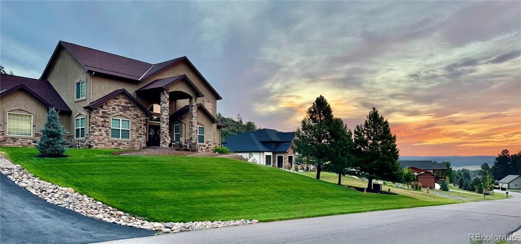 Photo of 4619 Mohawk Drive, Larkspur, CO 80118 (MLS # 4514634)