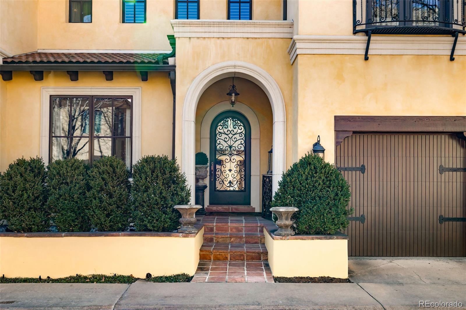 100 S University Boulevard 8