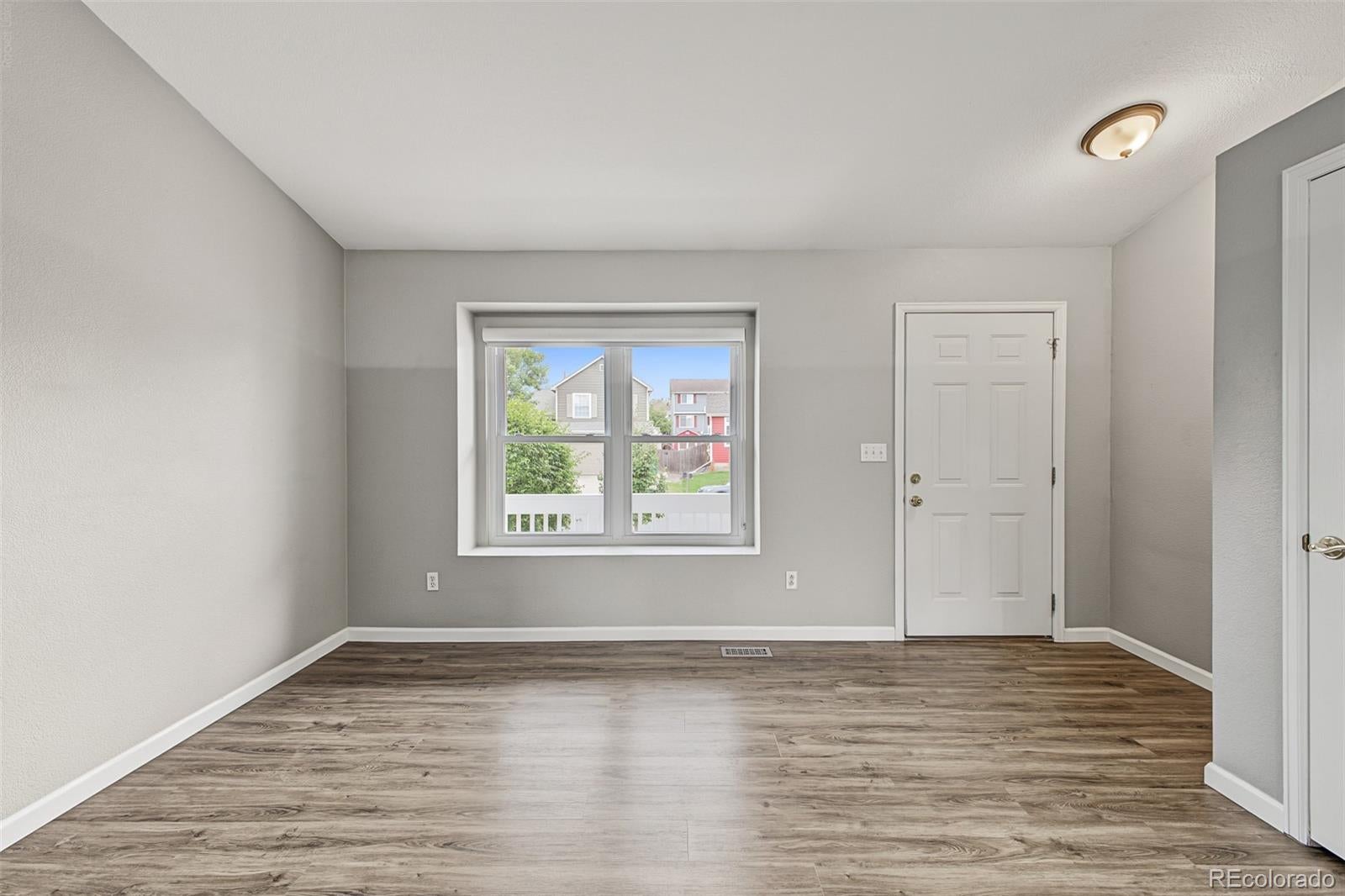 6147 E 121st Place