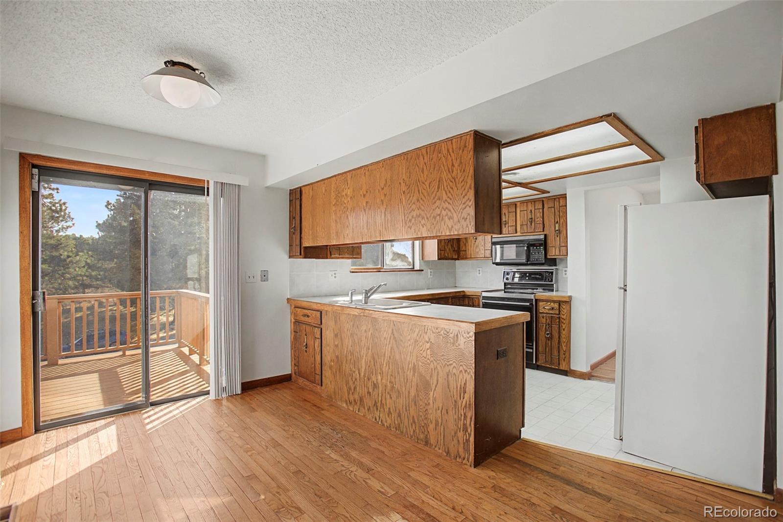 5765 Thunder Hill Road