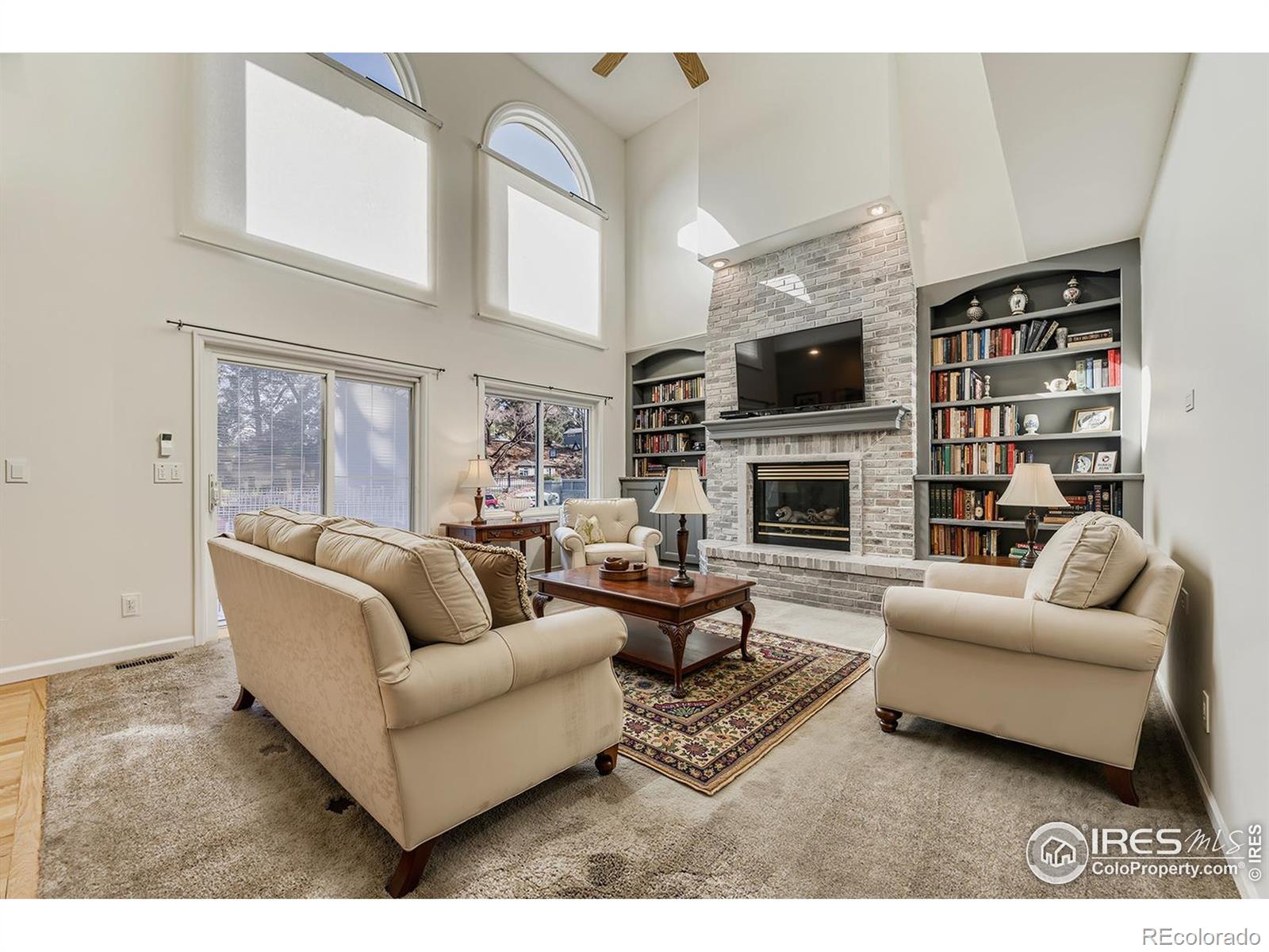 2062 Ridgeview Drive