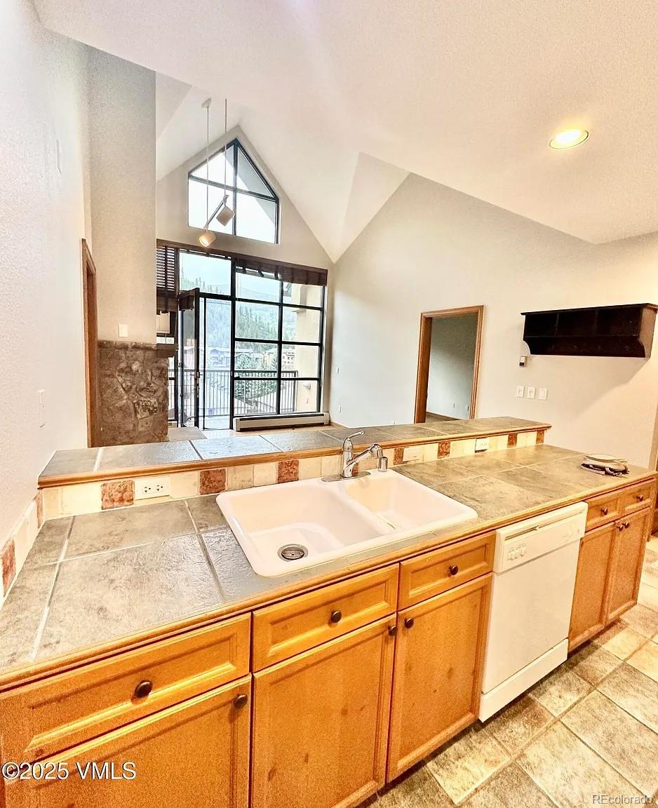 240 Chapel Place 309