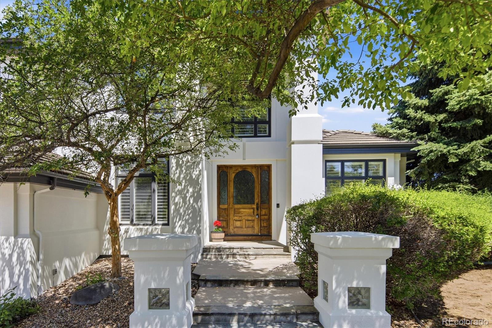 10008 Oak Tree Court