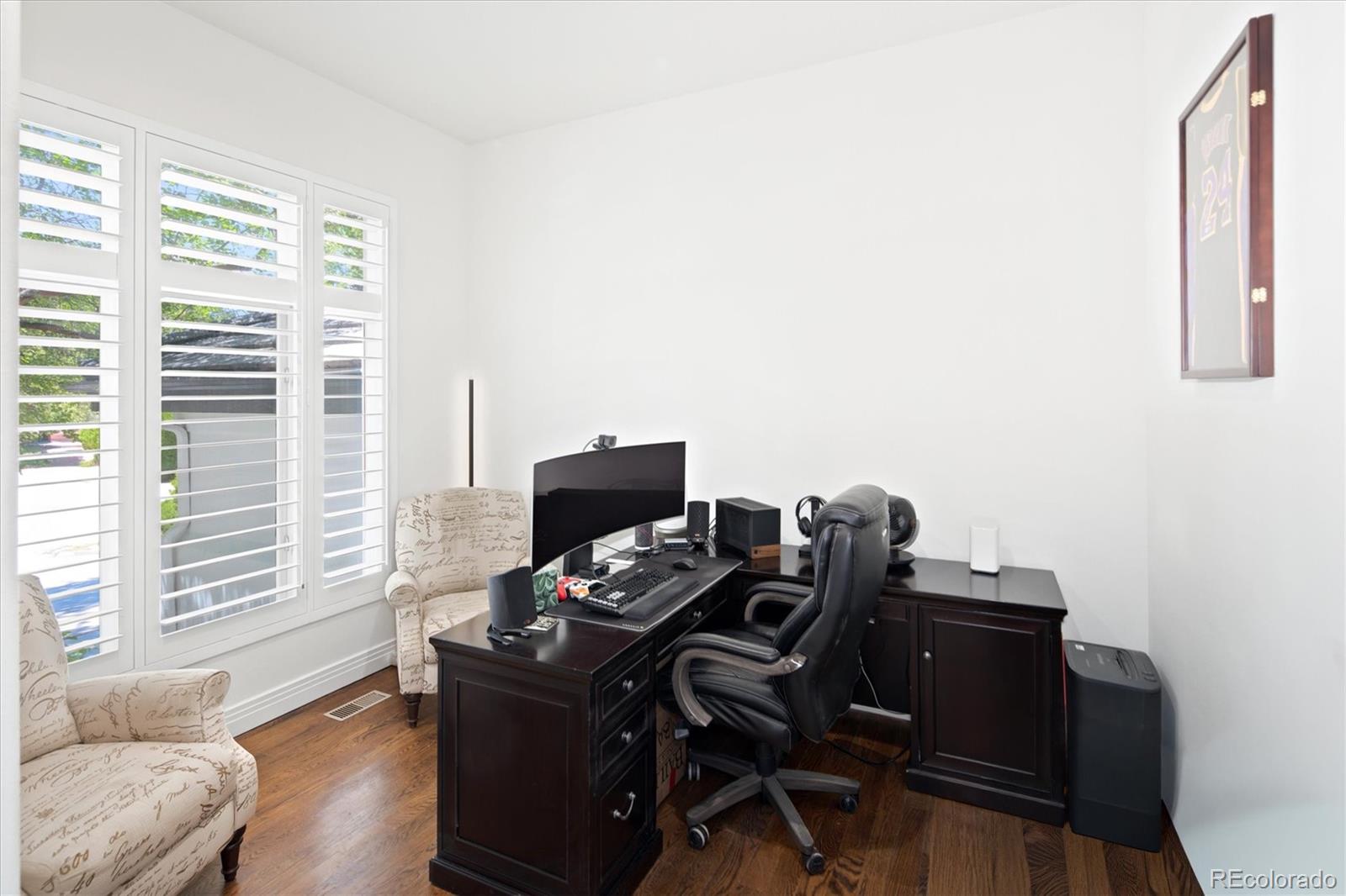 10008 Oak Tree Court