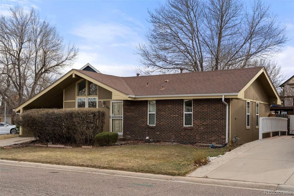 Photo of 397 Cypress Street, Broomfield, CO 80020 (MLS # 9025327)