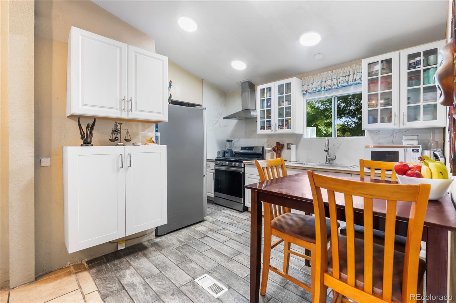 2551 W 92nd