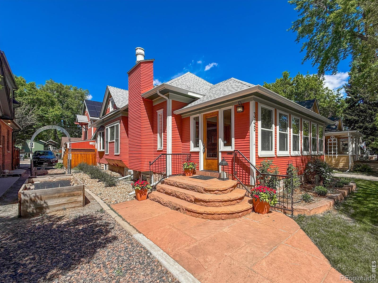 345 Lincoln Street