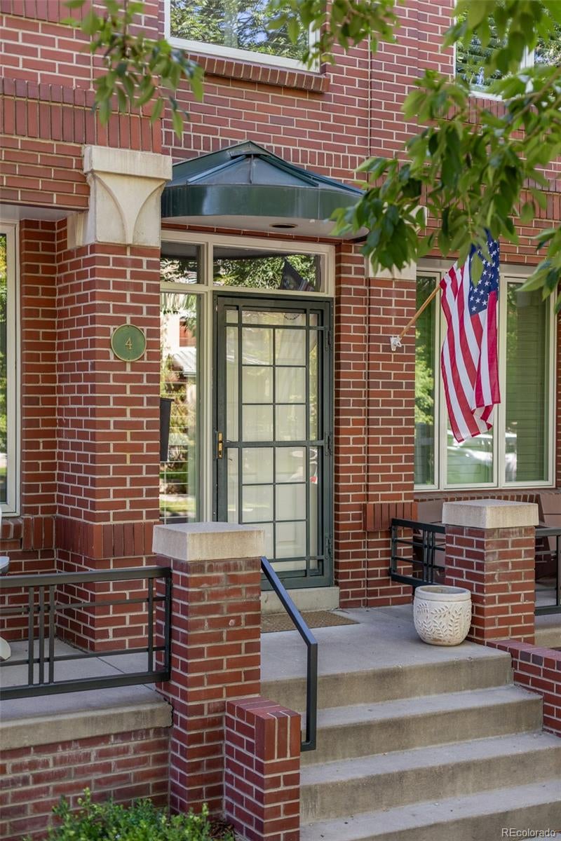 4 S Monroe Street