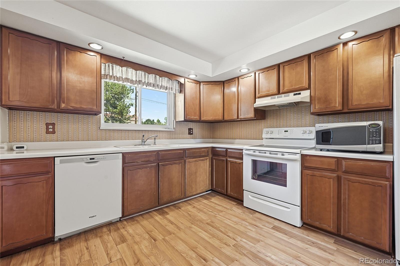 4671 E Fremont Place