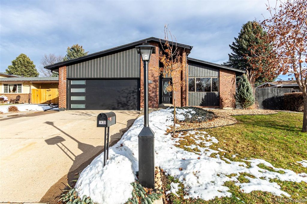 Photo of 1430 Mount Evans Drive, Longmont, CO 80504 (MLS # 3835089)