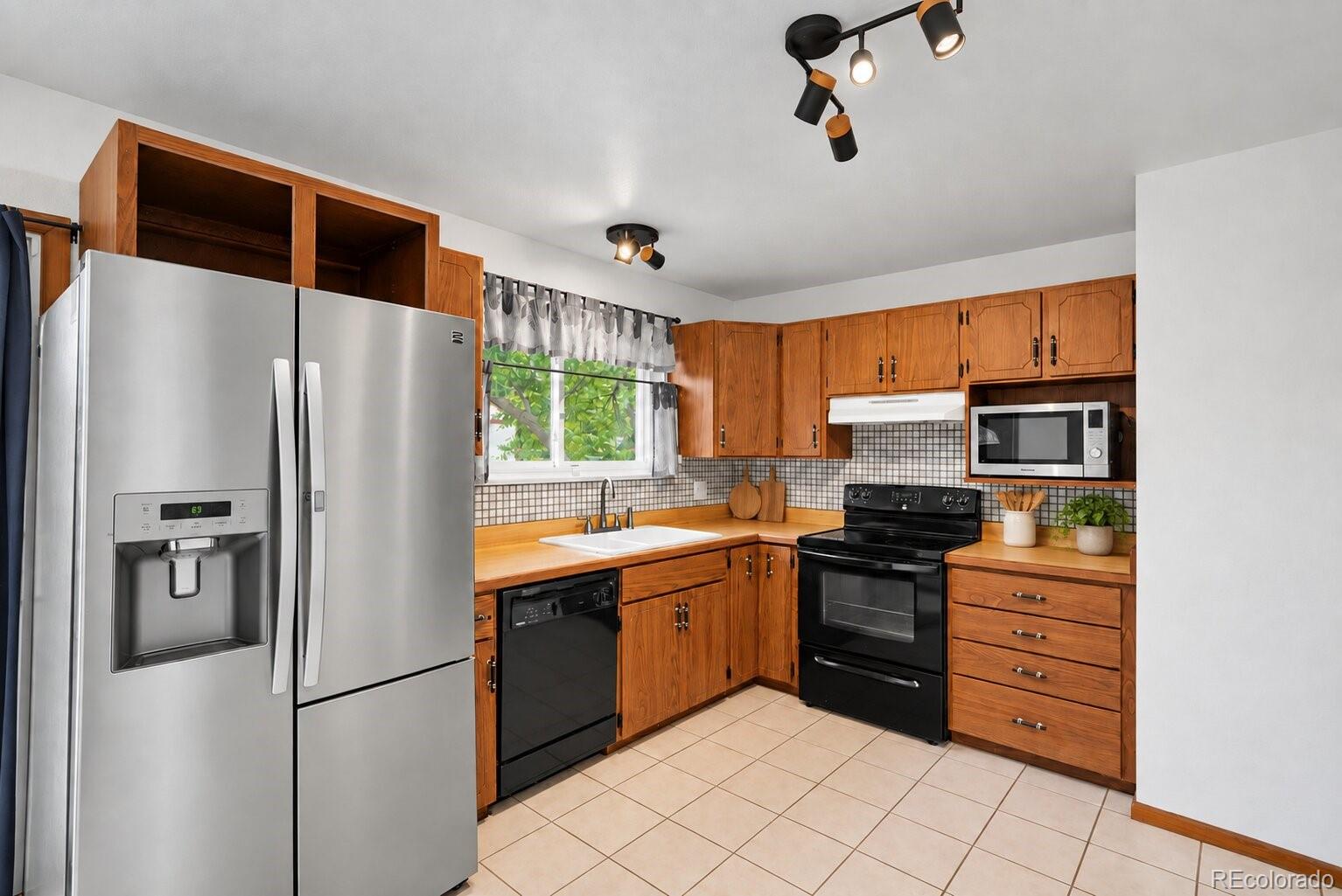1929 E 117th Court