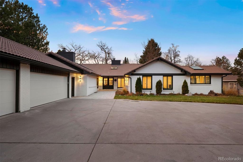 Photo of 1 Club Lane, Littleton, CO 80123 (MLS # 2709827)