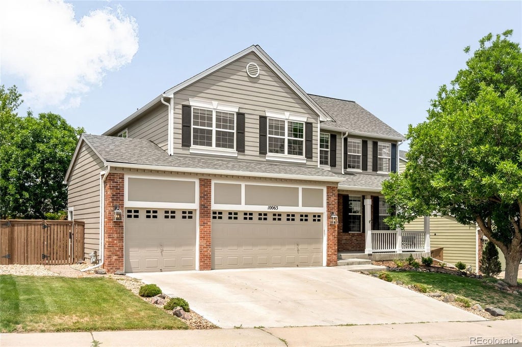 Photo of 10063 Heywood Street, Littleton, CO 80130 (MLS # 8154099)