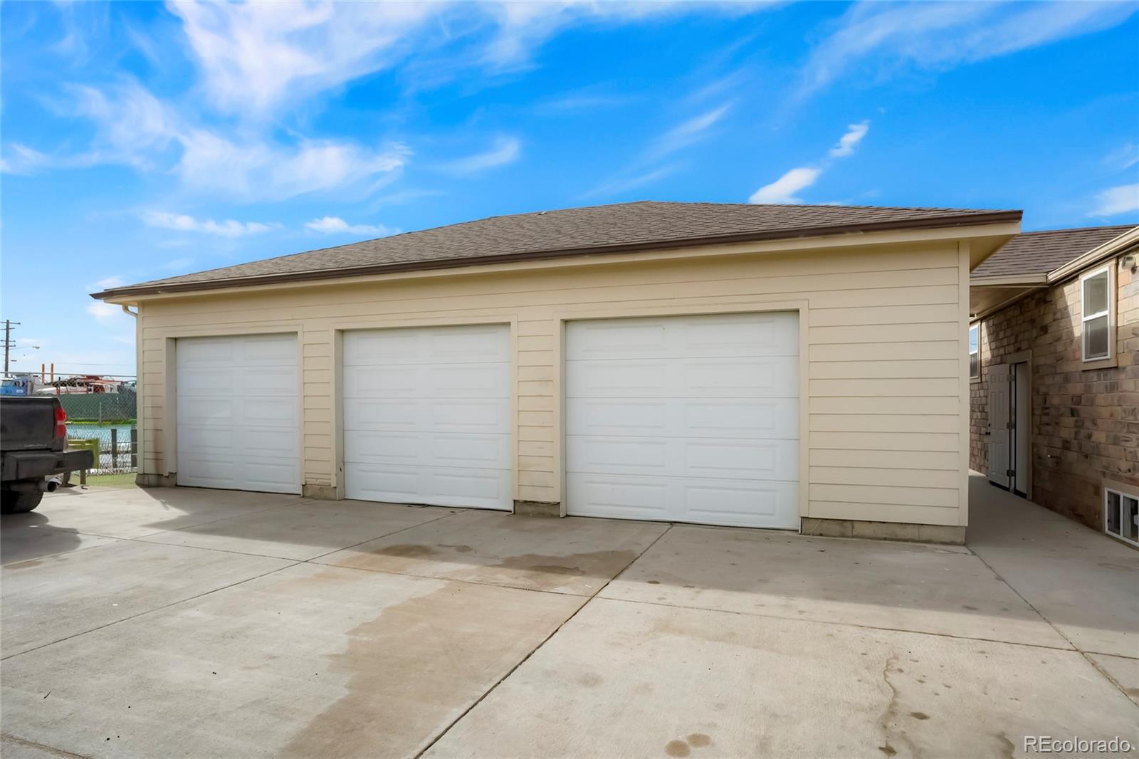 5240-5300 E 77th Avenue