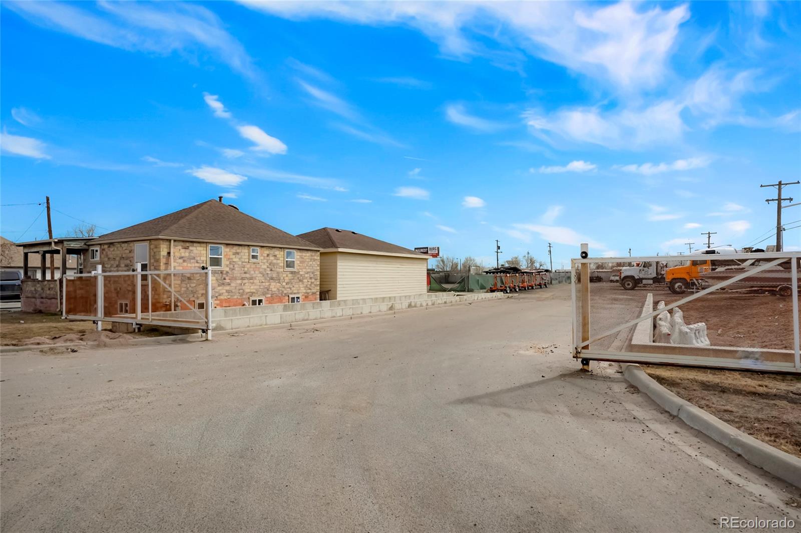 5240-5300 E 77th Avenue