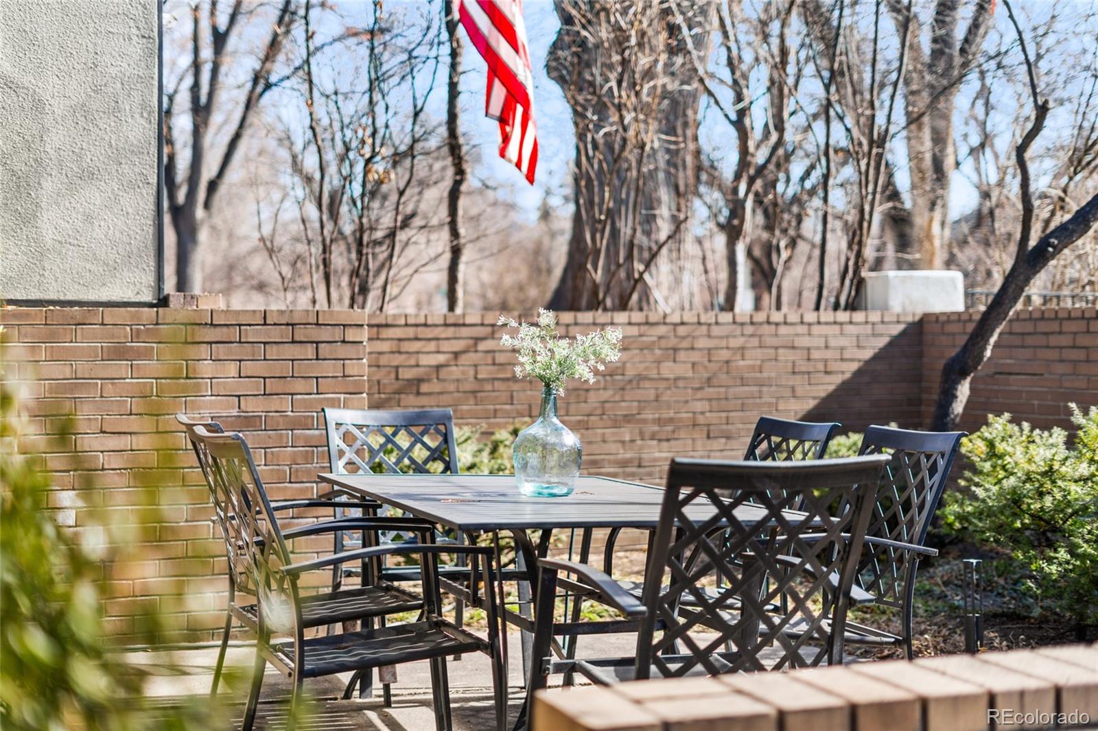 2735 E 7th Avenue Parkway