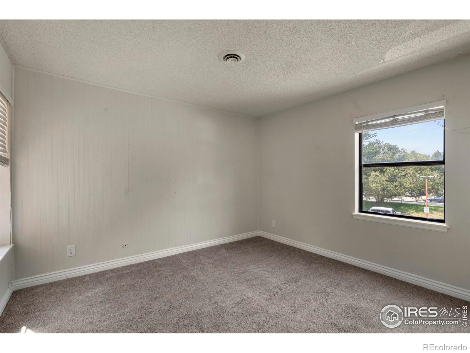 225 E 8th Avenue E-20, Longmont, CO, 80504 2 225 E 8th Avenue E-20