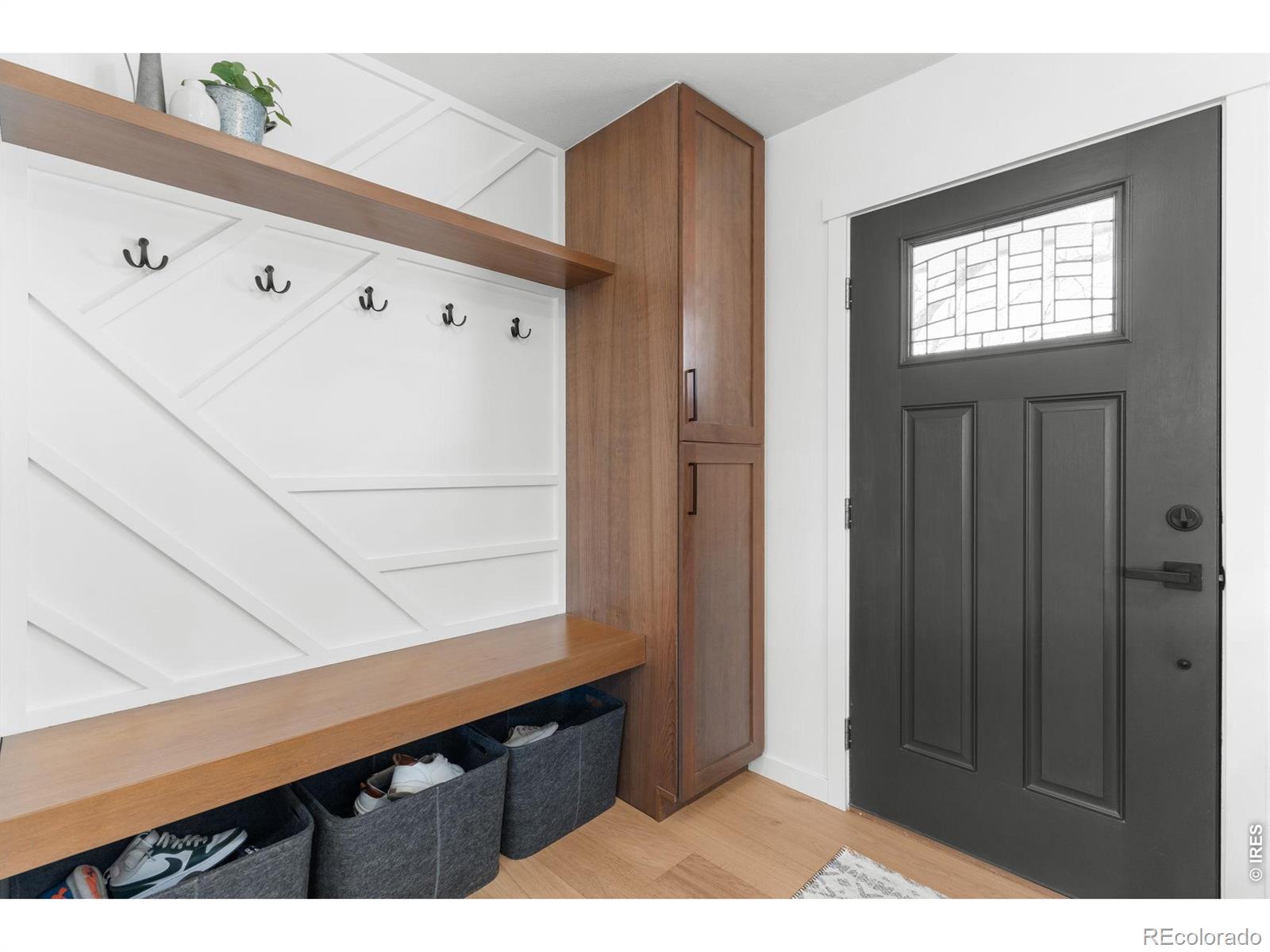 2436 Sheffield Circle E