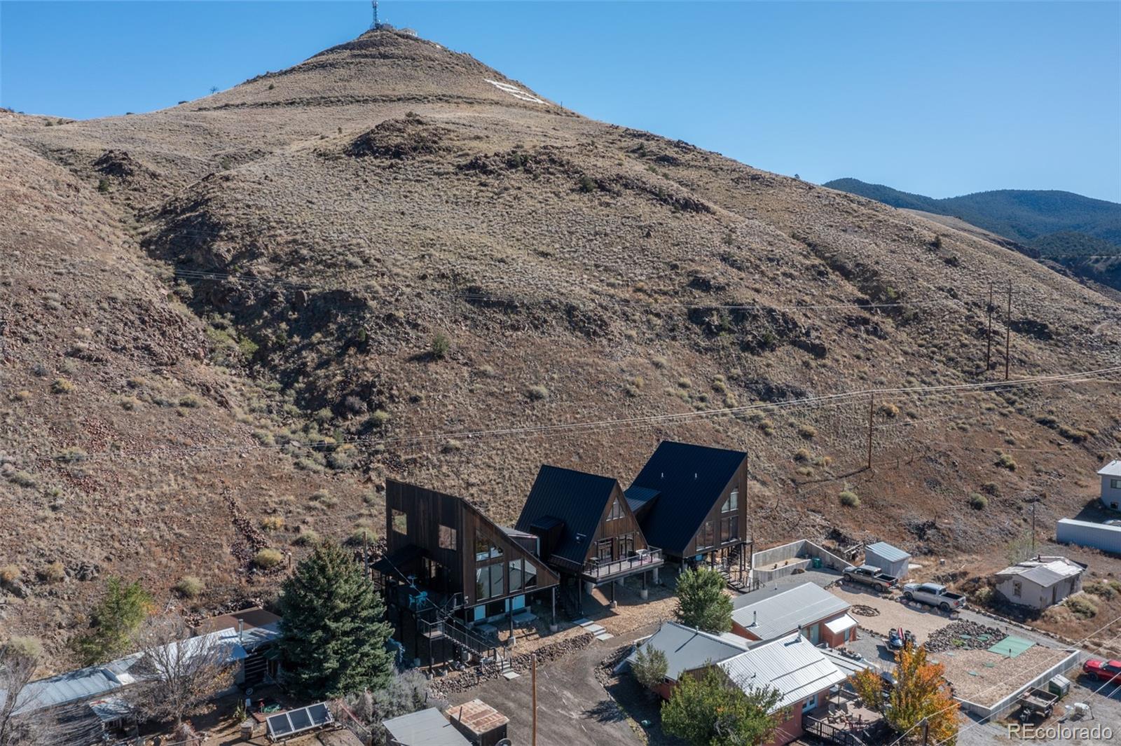 22 Hillside Drive B