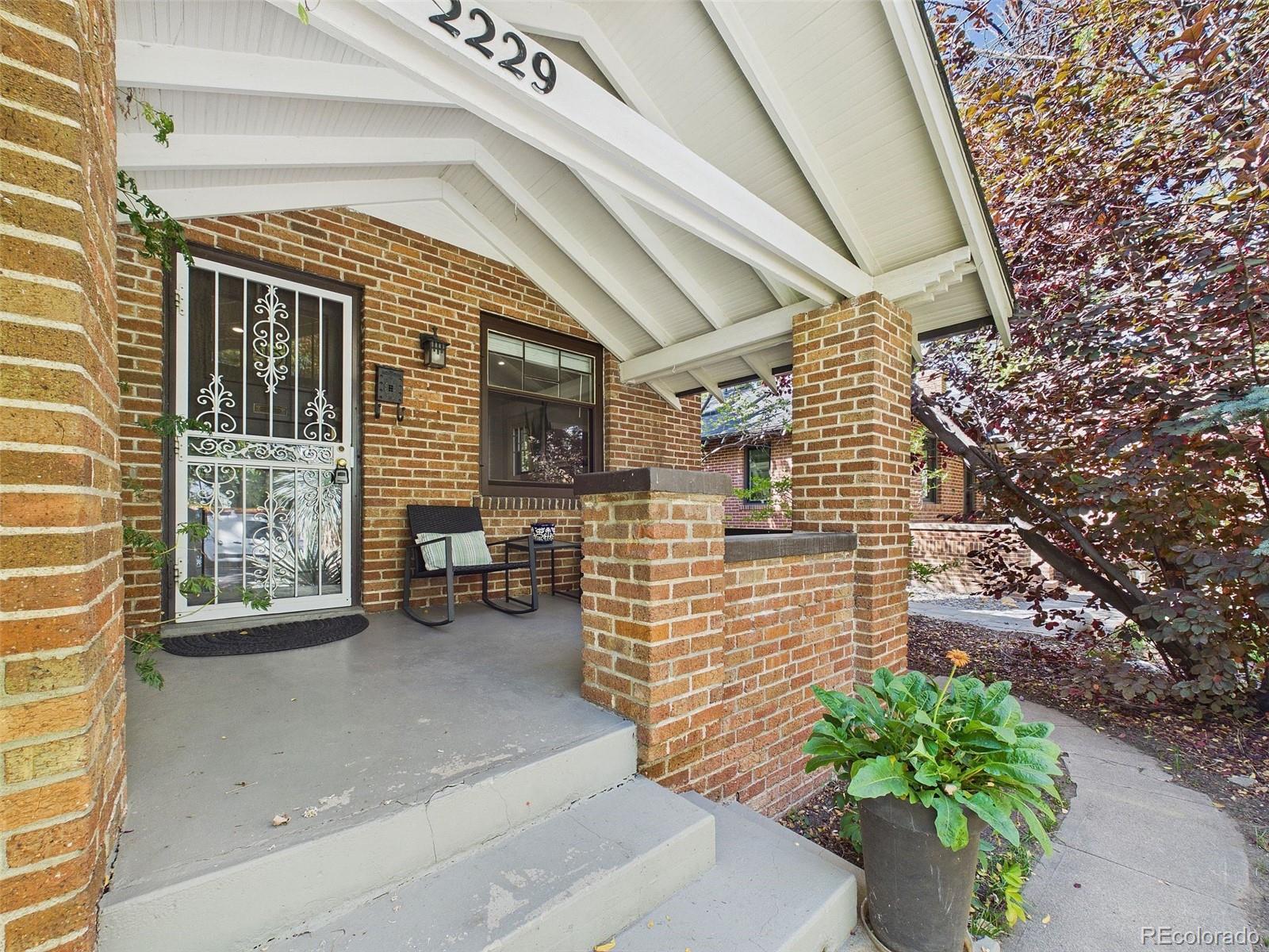 2229 Newton Street