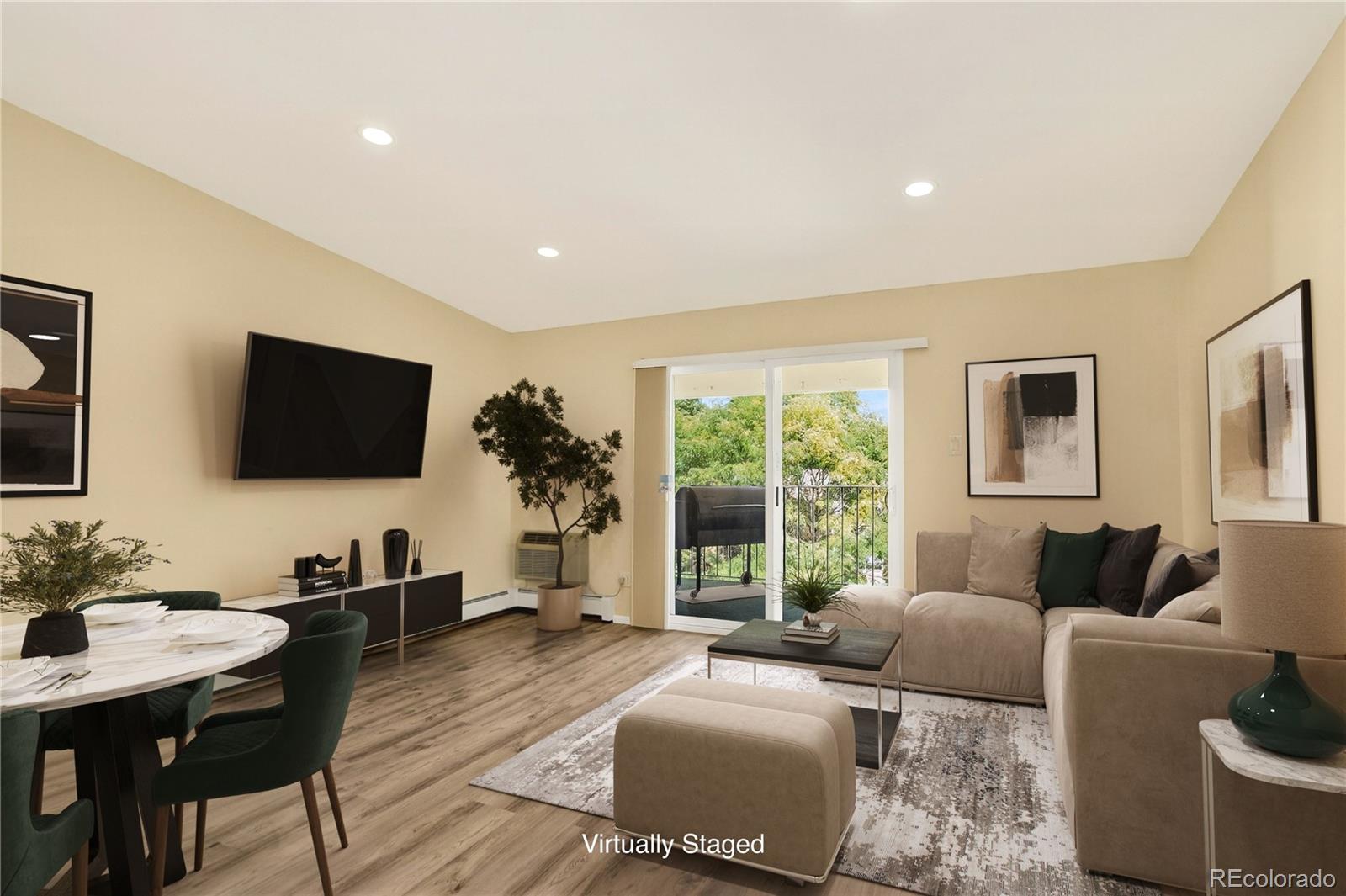 3124 S Wheeling Way 404