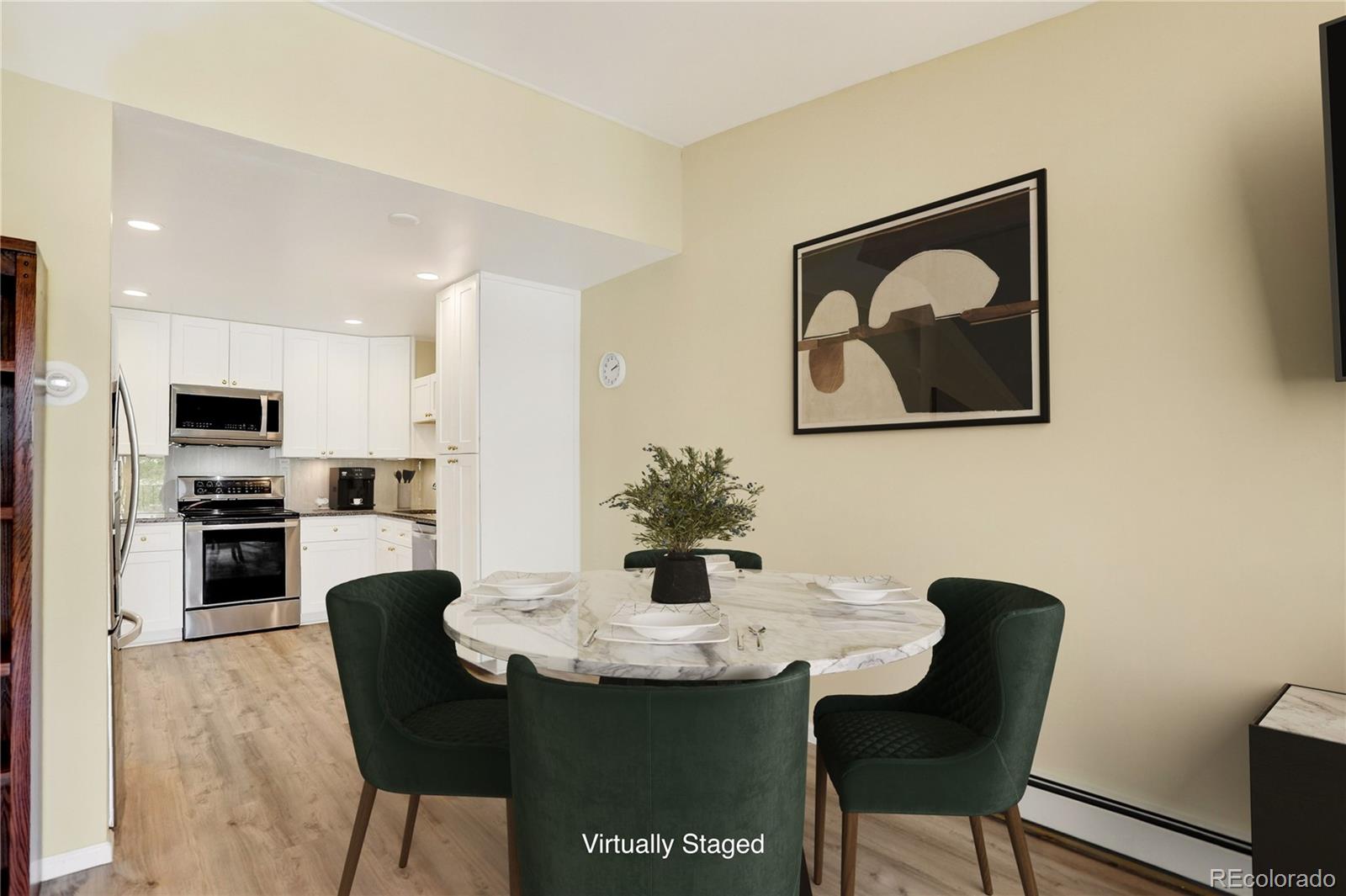 3124 S Wheeling Way 404