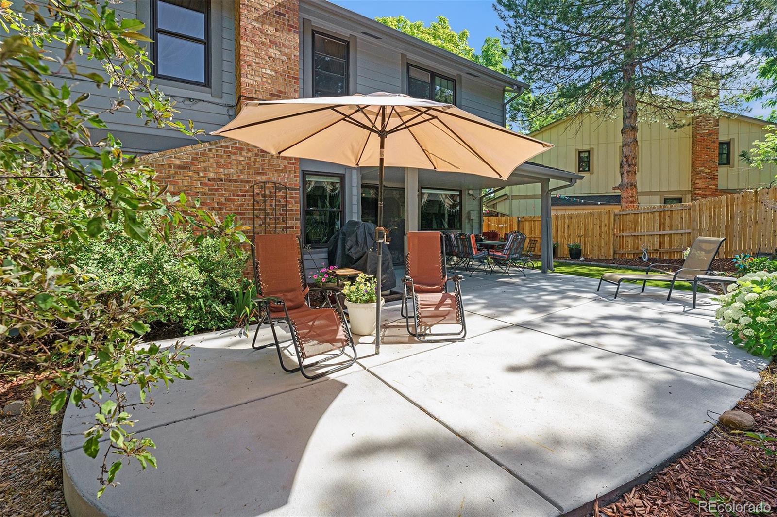 8002 Field Court
