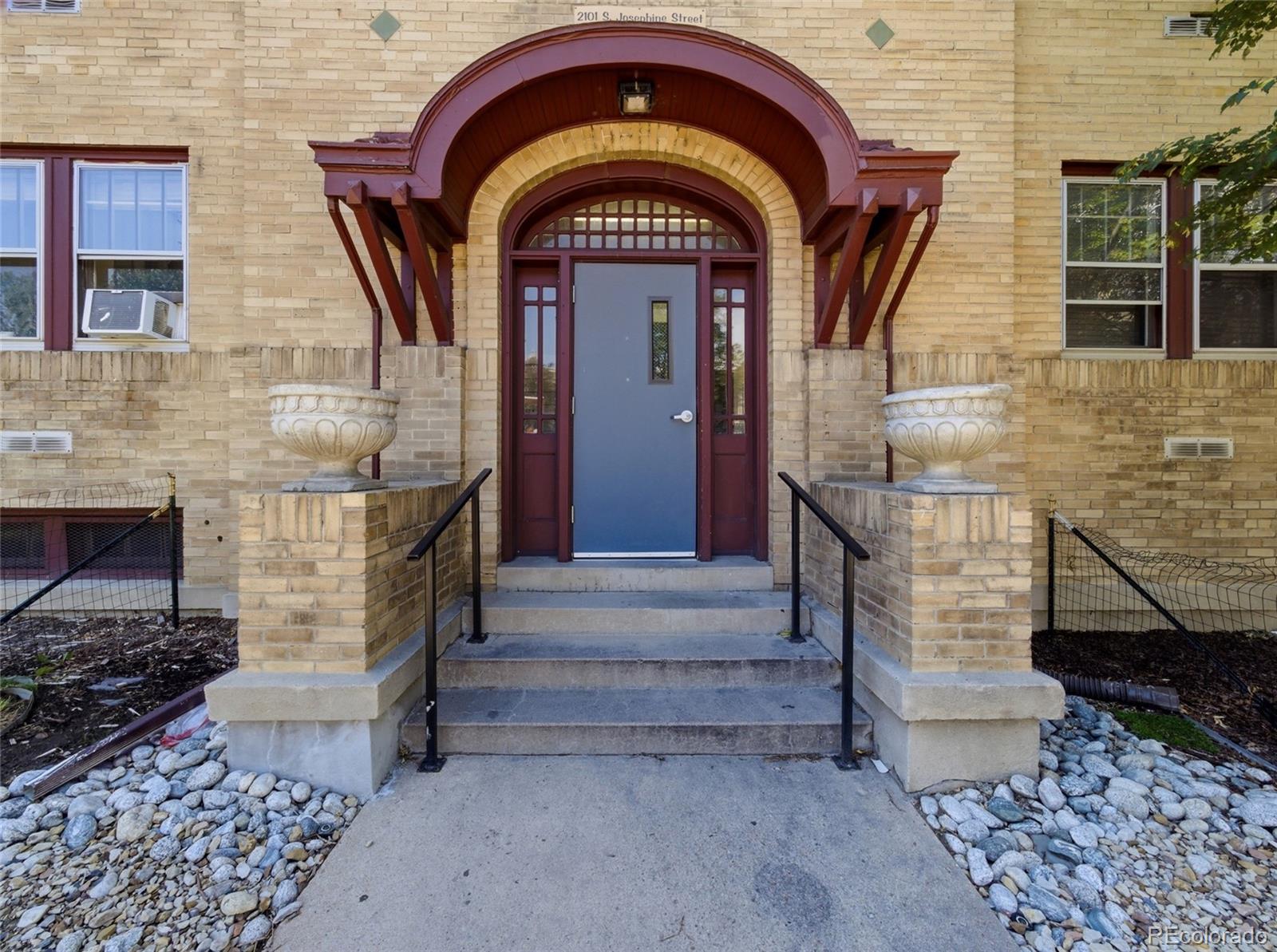 2101 S Josephine Street 212
