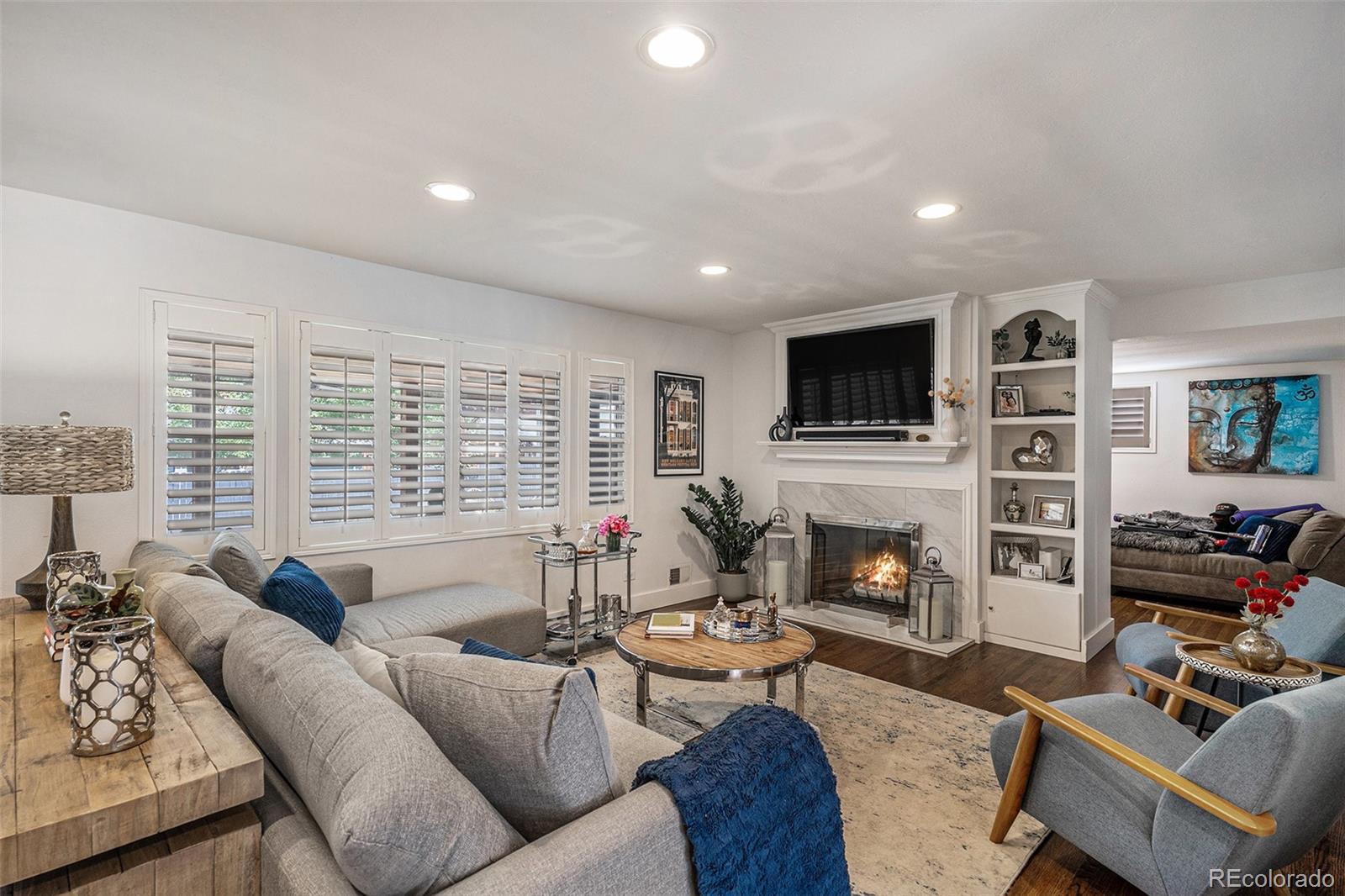 3137 S Vine Court
