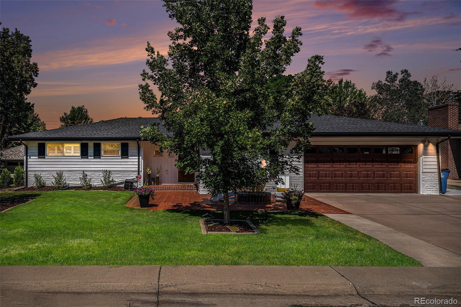 3137 S Vine Court