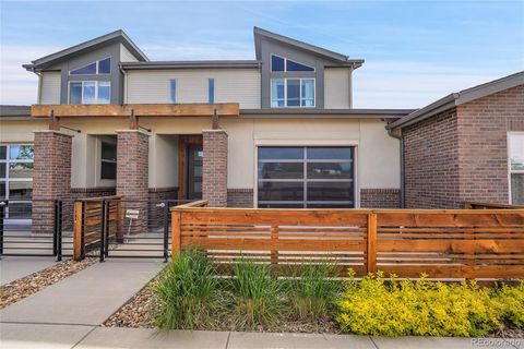 Townhouse in Aurora CO 19590 Sunset Circle 36.jpg