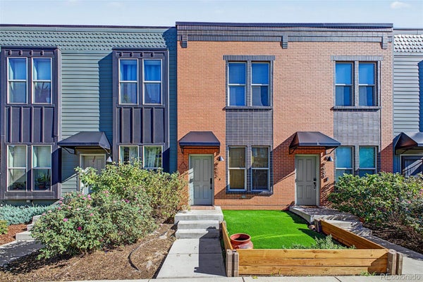 2652 ARAPAHOE ST, DENVER, CO 80205 - Image aa07986beb8efb32d10fdddeeb8abc25/1131961863