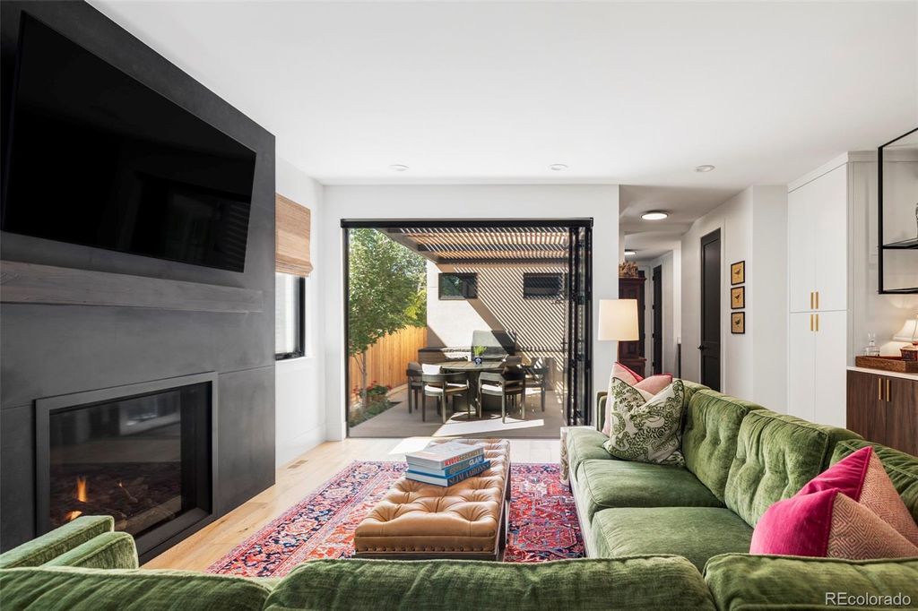 Photo of 255 Jackson Street, Denver, CO 80206 (MLS # 2235339)